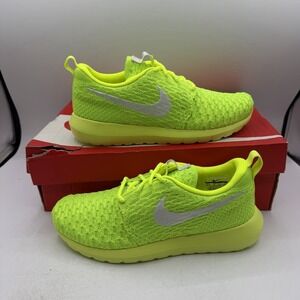 Nike Roshe NM Flyknit Running Shoes Womens Sz 6 Electric Green Volt Sneakers